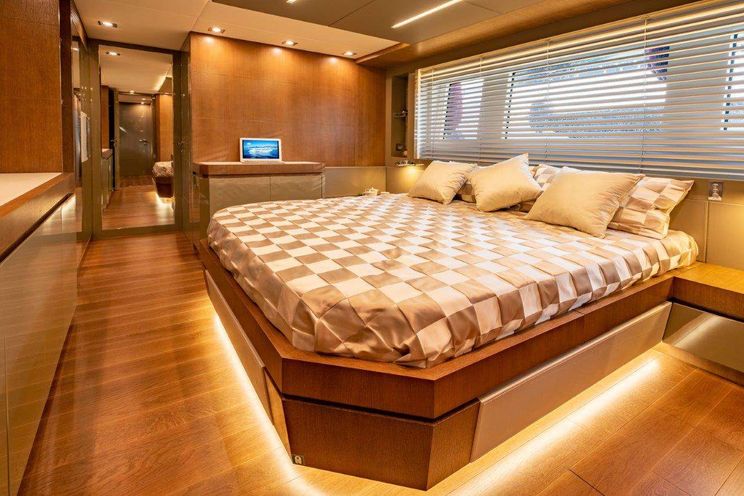Charter Yacht BACCARAT - Amer Cento Quad - 5 Cabins - Cannes - Monaco - St Tropez