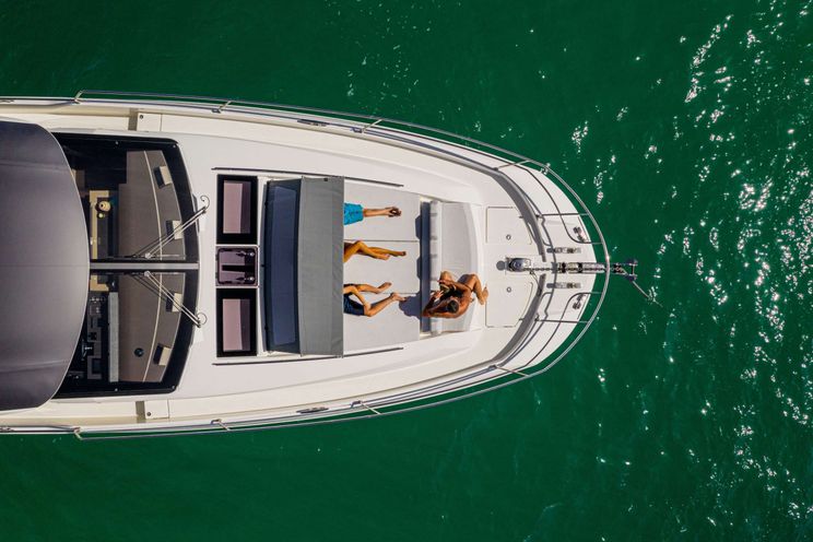 Charter Yacht BAZINGA - Prestige 690 - 4 Cabins - Split - Hvar - Dubrovnik