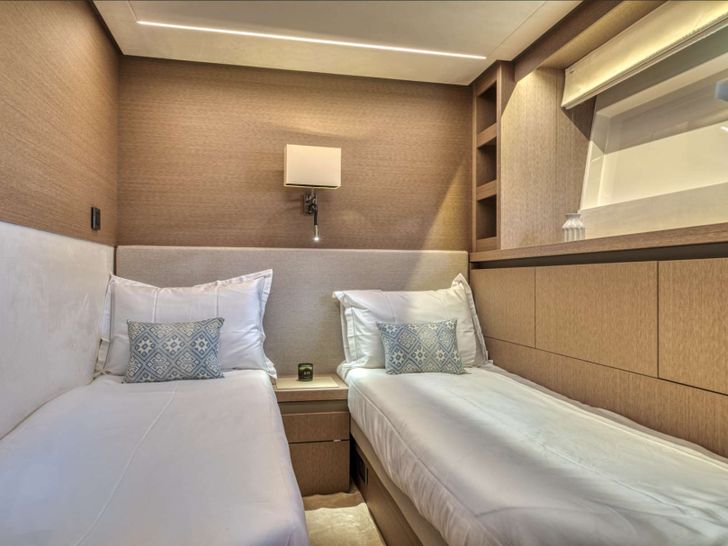 BAZINGA Prestige 690 Crewed Motor Yacht Twin Cabin BAZINGA Prestige 690 Crewed Motor Yacht Twin Cabin