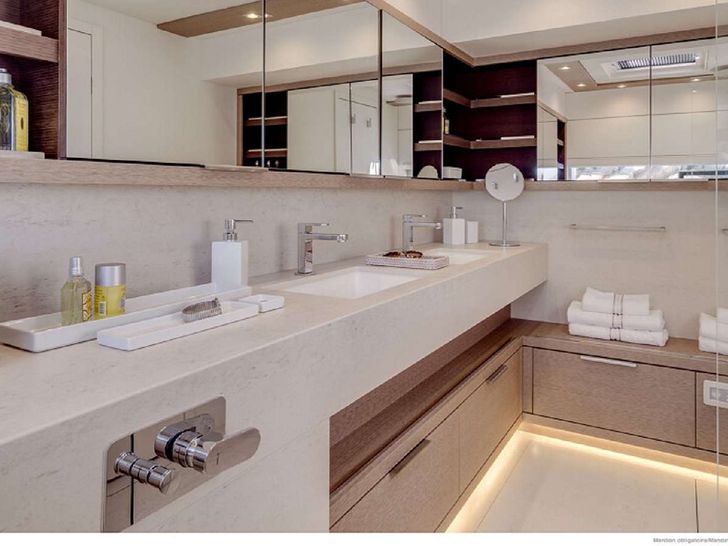 SYLENE Lagoon Seventy 7 Luxury Crewed Catamaran Master Bathroom