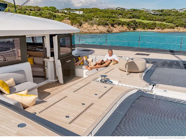 KAJIKIA Lagoon Seventy 7 - foredeck KAJIKIA Lagoon Seventy 7 - foredeck
