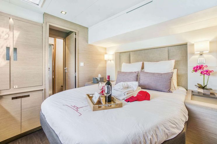 Charter Yacht INDULGENCE - Fountaine Pajot Alegria 67 - 5 Cabins - Tortola - Anegada - Virgin Gorda - BVI - Caribbean