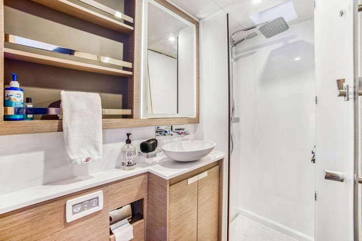 Charter Yacht INDULGENCE - Fountaine Pajot Alegria 67 - 5 Cabins - Tortola - Anegada - Virgin Gorda - BVI - Caribbean