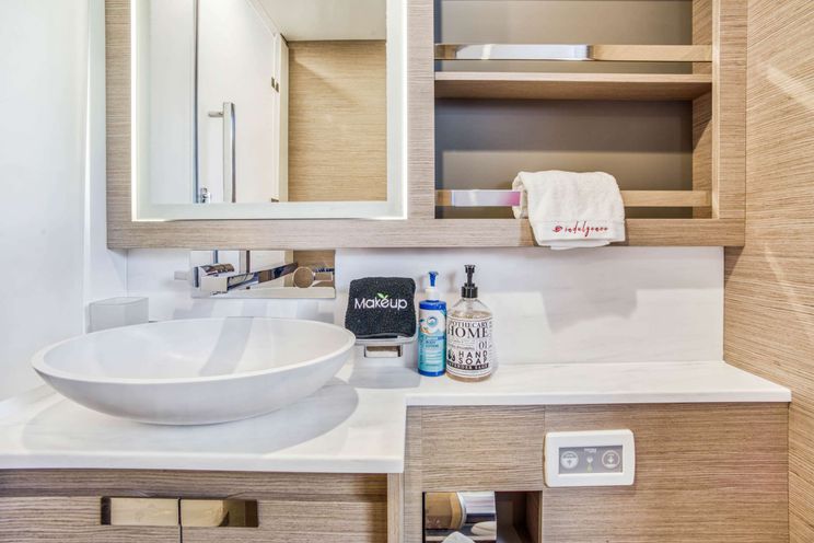 Charter Yacht INDULGENCE - Fountaine Pajot Alegria 67 - 5 Cabins - Tortola - Anegada - Virgin Gorda - BVI - Caribbean