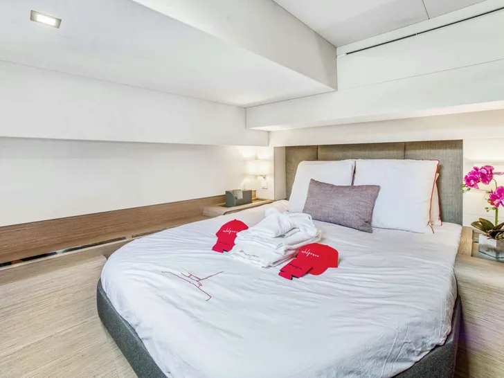 INDULGENCE Fountaine Pajot Alegria 67 - VIP cabin 3 INDULGENCE Fountaine Pajot Alegria 67 - VIP cabin 3