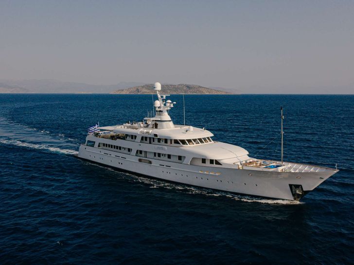 ITOTO Dauphin Yachts 61m Luxury Crewed Motor Yacht Cruising ITOTO Dauphin Yachts 61m Luxury Crewed Motor Yacht Cruising