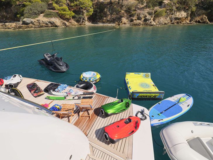 Sanlorenzo Crewed Motor Yacht RARE DIAMOND Swimming Platform&Water Toys