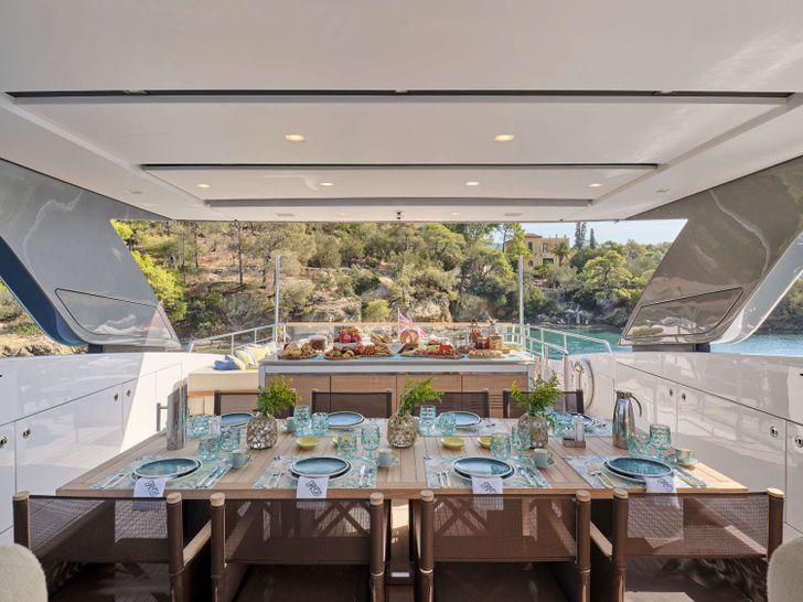 Sanlorenzo Crewed Motor Yacht RARE DIAMOND Upper Deck Dining Sanlorenzo Crewed Motor Yacht RARE DIAMOND Upper Deck Dining