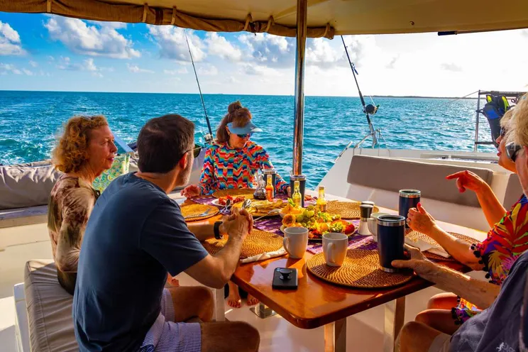 Charter Yacht NICE AFT TOO - Leopard 45 - 4 Cabins - Drowned Cayes - Goff's Caye - St. George`s Caye - Belize