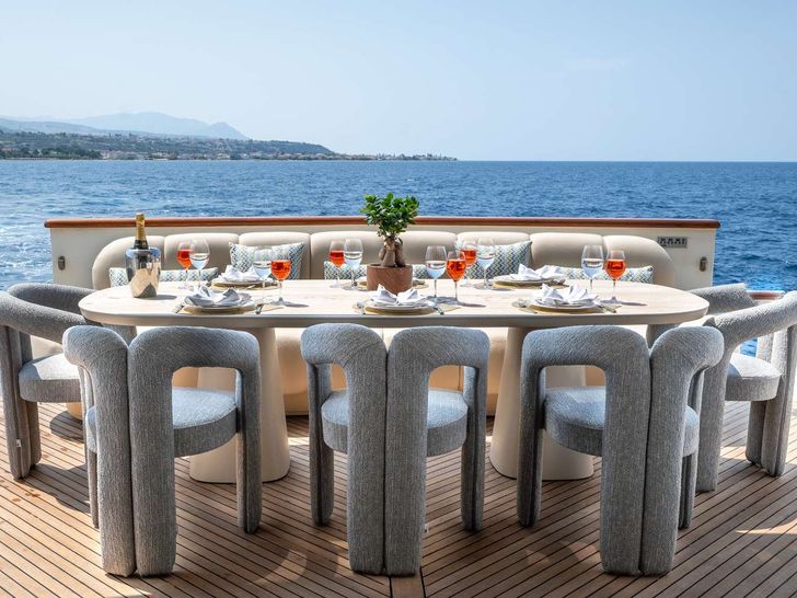 AQUILA Baglietto 37m - aft deck alfresco dining area AQUILA Baglietto 37m - aft deck alfresco dining area