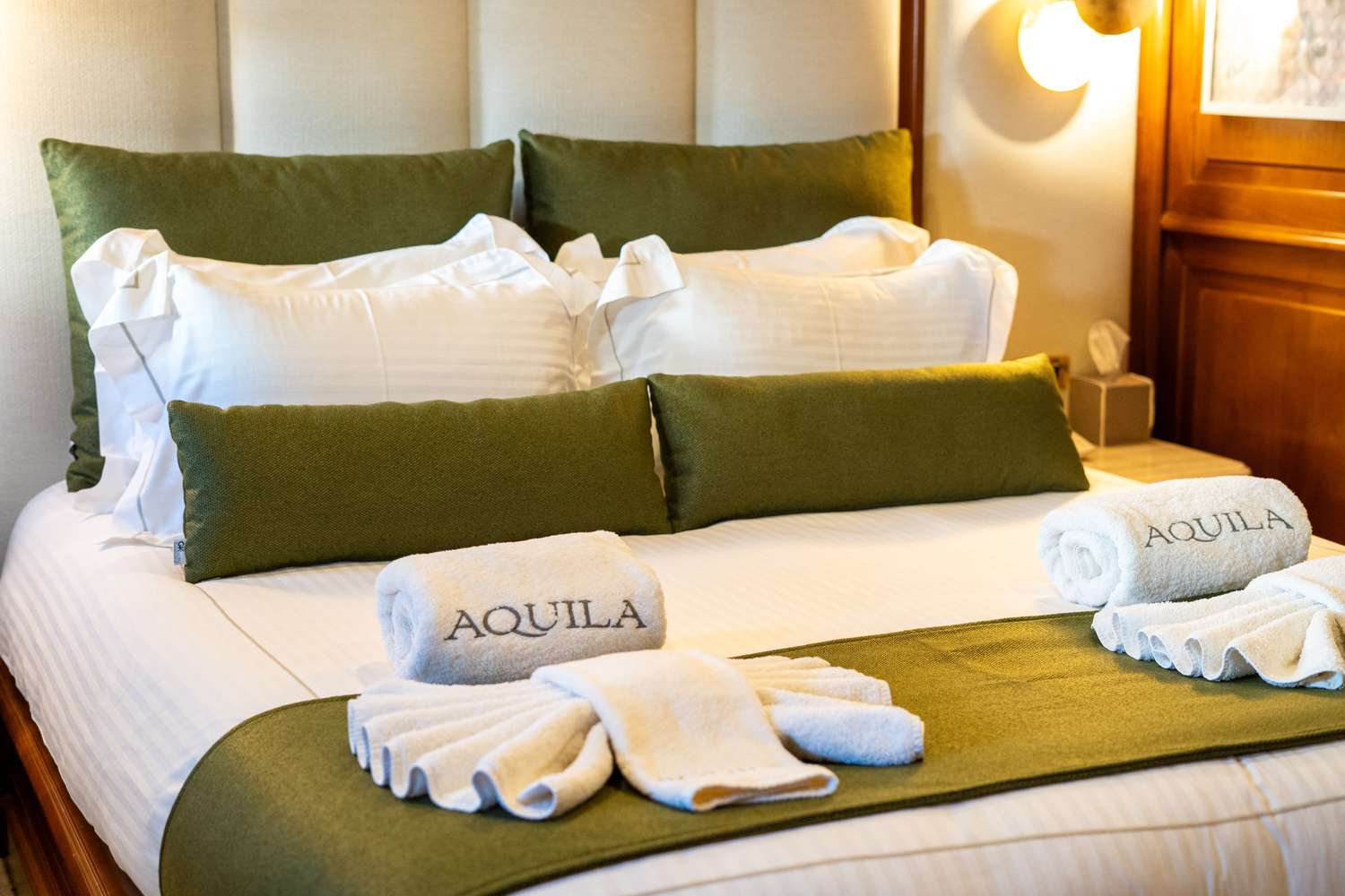 AQUILA Baglietto 37m - VIP cabin 1