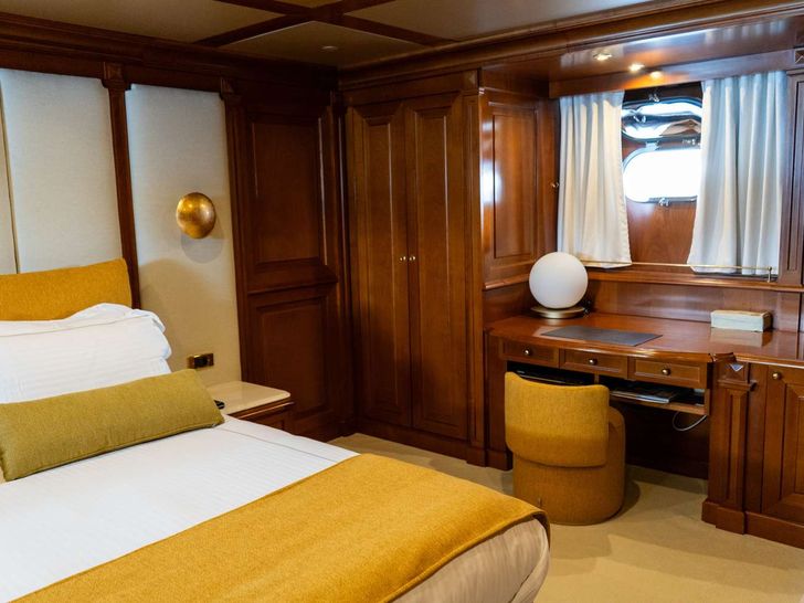 AQUILA Baglietto 37m - VIP cabin 2 AQUILA Baglietto 37m - VIP cabin 2