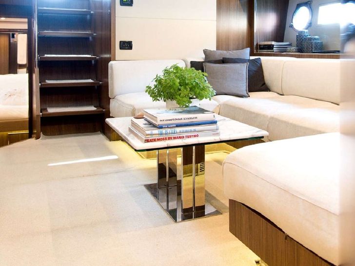 W - Riva 20 m,saloon seating area W - Riva 20 m,saloon seating area