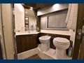 W - Riva 20 m,master cabin bathroom