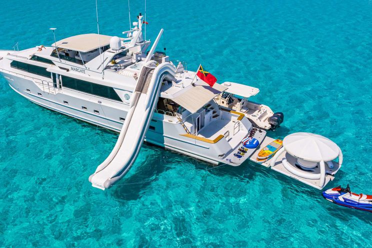 Charter Yacht MARGATE - Broward 111 - 4 Cabins - Nassau - Exumas - Bahamas