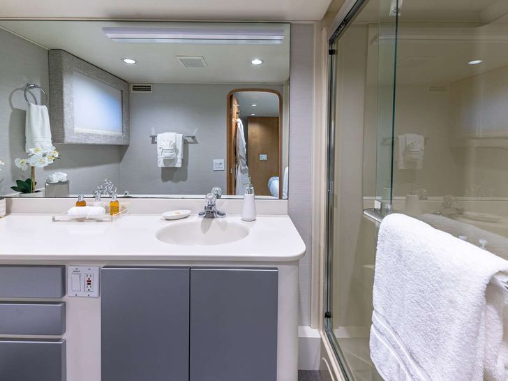 MARGATE - Broward 111 ft,bathroom MARGATE - Broward 111 ft,bathroom