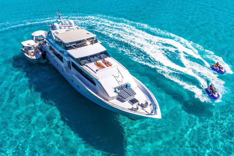 Charter Yacht MARGATE - Broward 111 - 4 Cabins - Nassau - Exumas - Bahamas