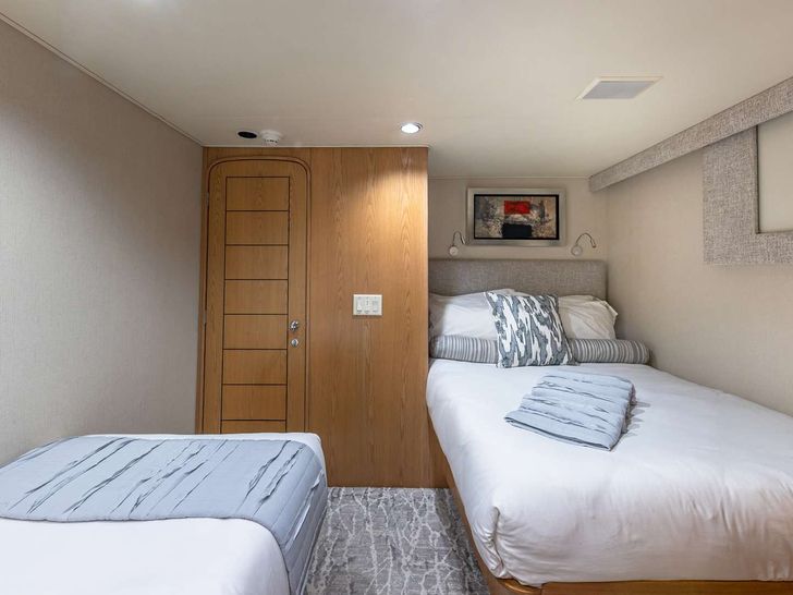 MARGATE - Broward 111 ft,double cabin 2 MARGATE - Broward 111 ft,double cabin 2