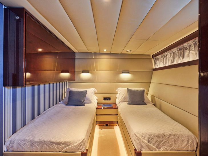 ALAYA - Lurssen 33 m,twin cabin ALAYA - Lurssen 33 m,twin cabin