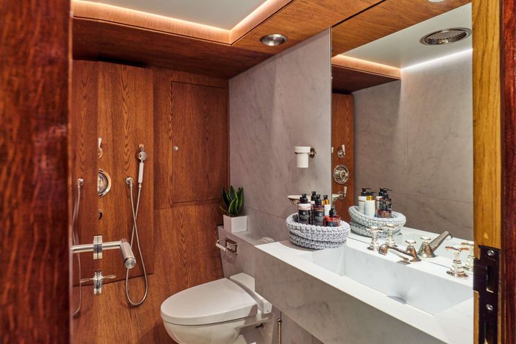 Charter Yacht ALAYA - Lurssen 33 m - 5 Cabins - Athens - Santorini - Greece