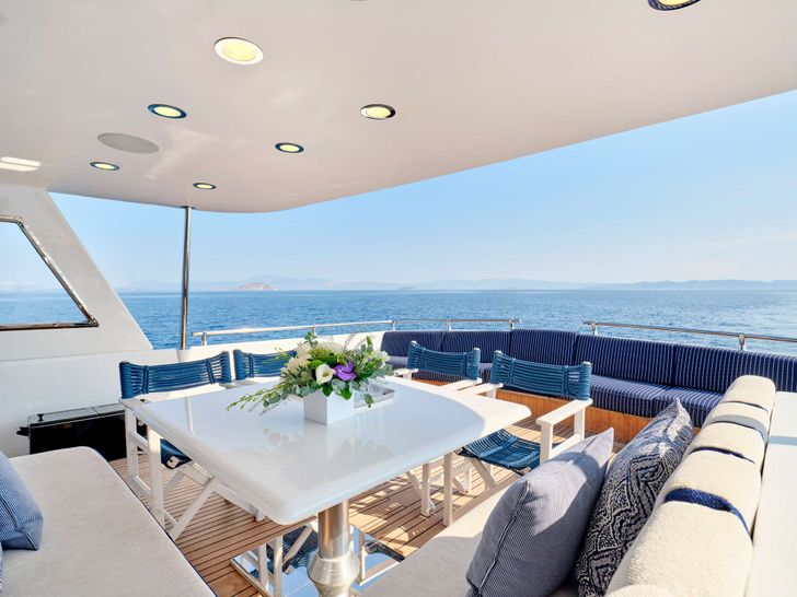 ALAYA - Lurssen 33 m,aft deck ALAYA - Lurssen 33 m,aft deck
