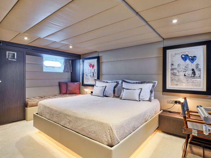 ALAYA - Lurssen 33 m,master cabin