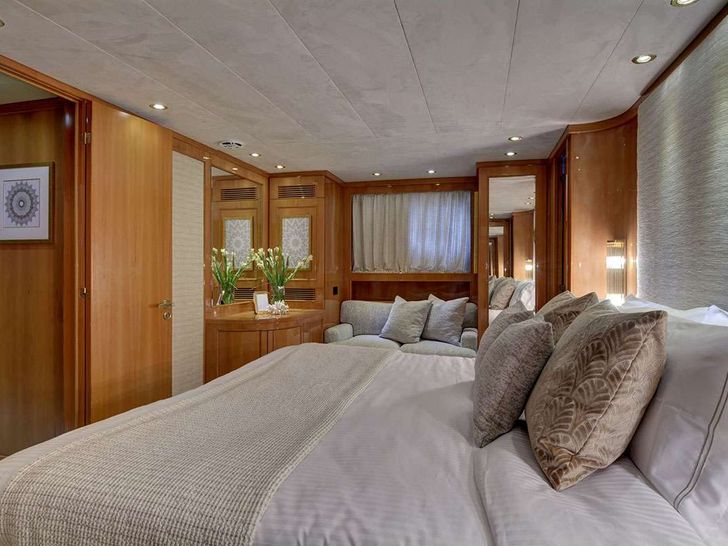 KARMA - Picchiotti 98 ft.,master cabin bed other view