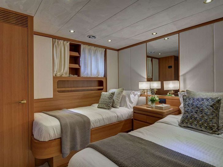 KARMA - Picchiotti 98 ft.,twin cabin 1 beds KARMA - Picchiotti 98 ft.,twin cabin 1 beds