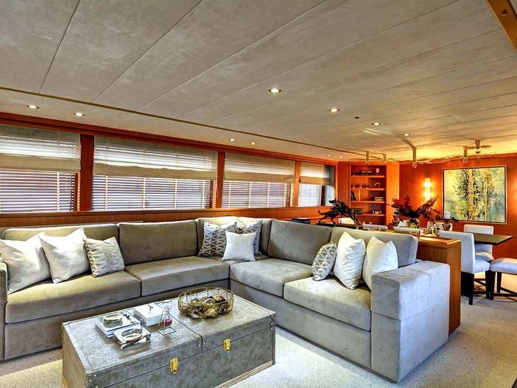 KARMA - Picchiotti 98 ft.,main saloon lounge KARMA - Picchiotti 98 ft.,main saloon lounge