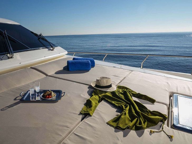 MYTHOS G - Posilippo Technema 85 ft.,bronzing area MYTHOS G - Posilippo Technema 85 ft.,bronzing area