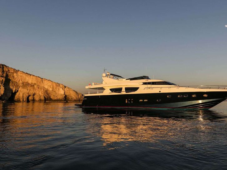 MYTHOS G - Posilippo Technema 85 ft.,anchored MYTHOS G - Posilippo Technema 85 ft.,anchored