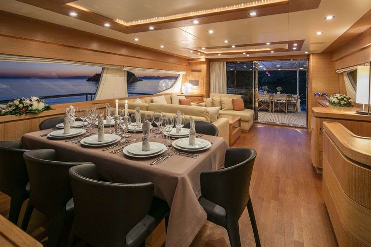 Charter Yacht MYTHOS G - Posilippo Technema 85 - 4 Cabins - Athens - Santorini - Greece