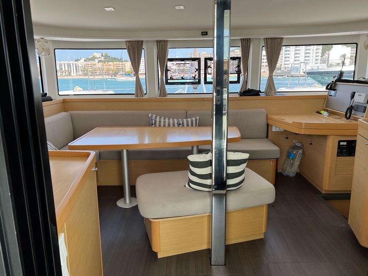 MARES - Lagoon 42,main saloon MARES - Lagoon 42,main saloon