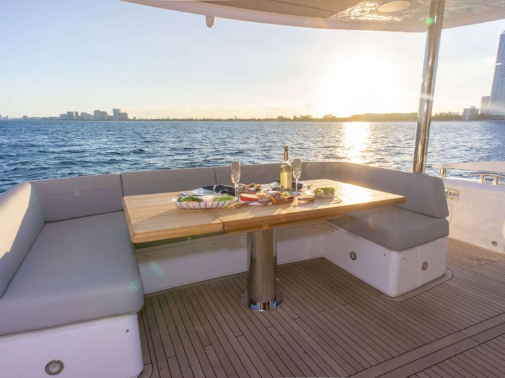 MILAMO Sunseeker 76 - aft deck seating MILAMO Sunseeker 76 - aft deck seating