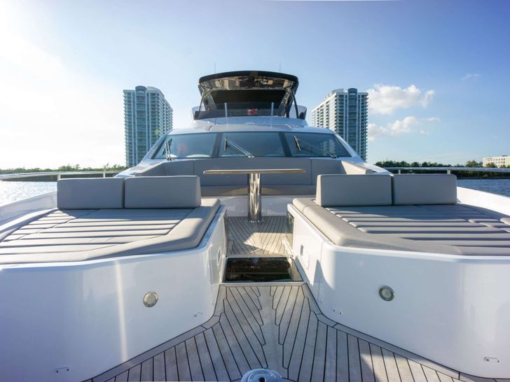 MILAMO Sunseeker 76 - bow lounge and bronzing area MILAMO Sunseeker 76 - bow lounge and bronzing area