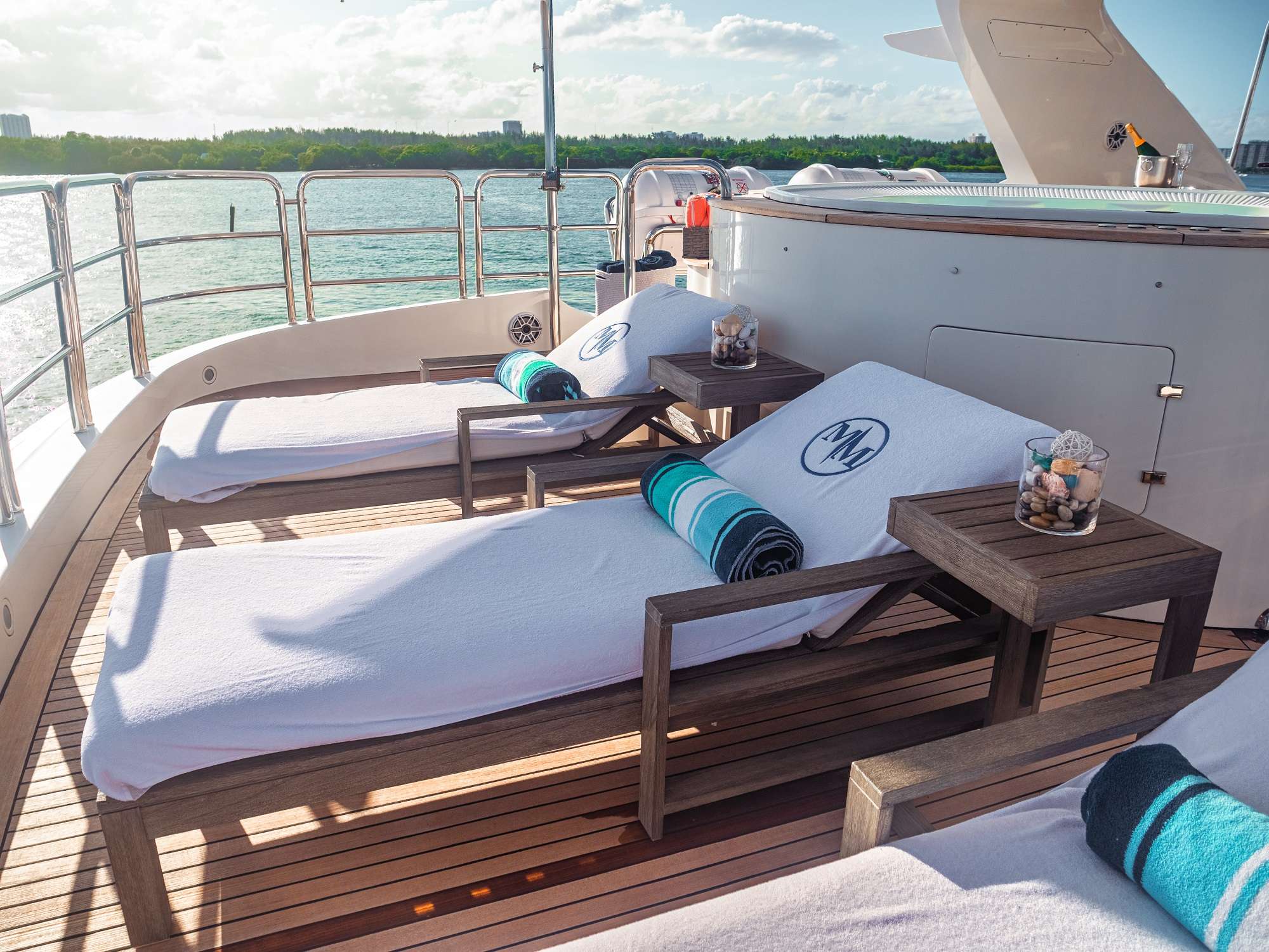 Charter Yacht MAMMA MIA - Benetti Classic 120 - St Martin - St Barths - Leewards - Caribbean