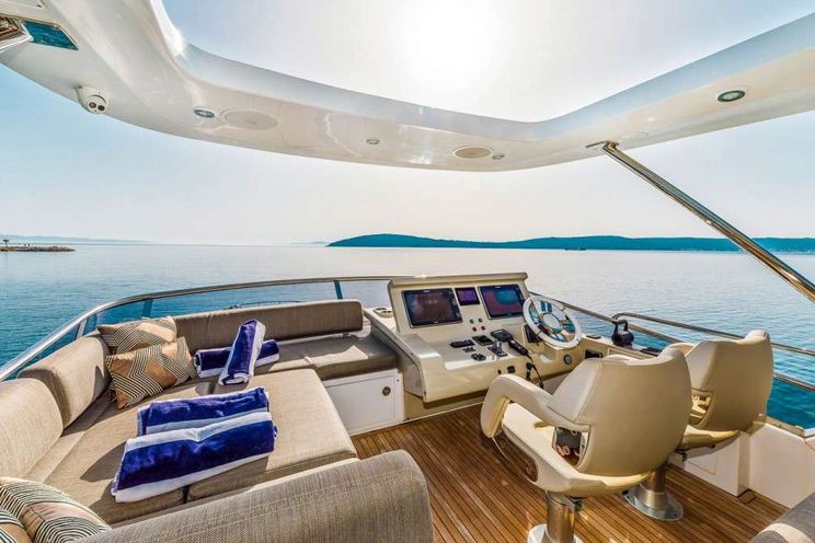 Charter Yacht MY KARAT II - Azimut 66 - 4 Cabins - Kastela - Split - Dubrovnik - Hvar - Croatia