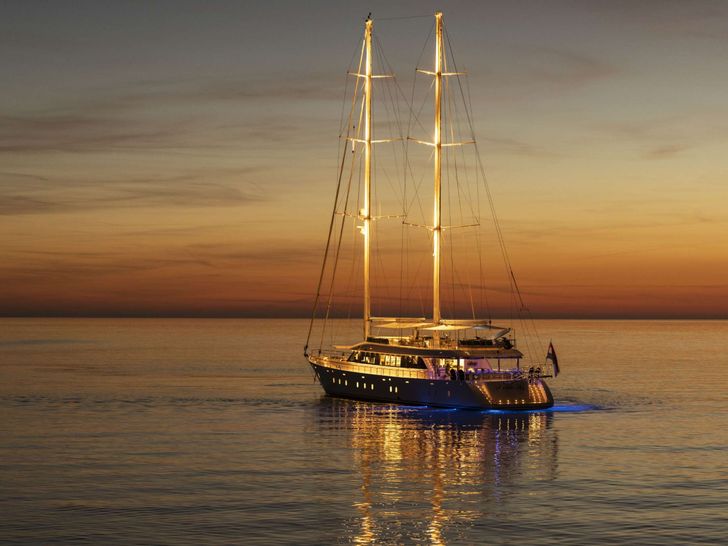 AURUM SKY - Custom Sailing Yacht 43m,cruising at night AURUM SKY - Custom Sailing Yacht 43m,cruising at night