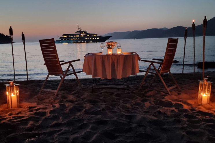 Charter Yacht BLACK SWAN - Custom Yacht 50 m - 10 Cabins - Split - Dubrovnik - Croatia