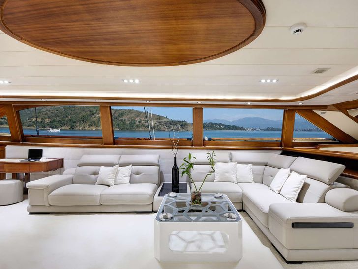 ALESSANDRO I Custom Sailing Yacht 40m - saloon lounge ALESSANDRO I Custom Sailing Yacht 40m - saloon lounge