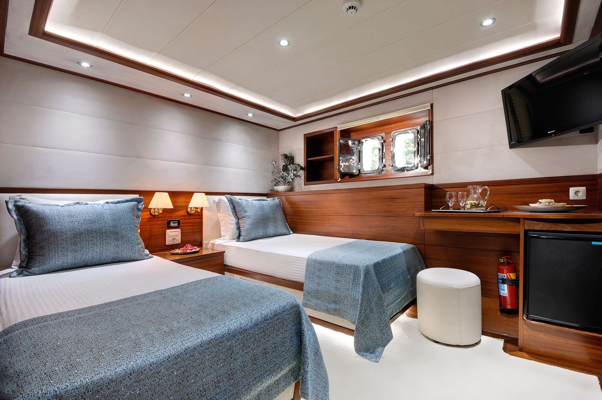 ALESSANDRO I Custom Sailing Yacht 40m - twin cabin