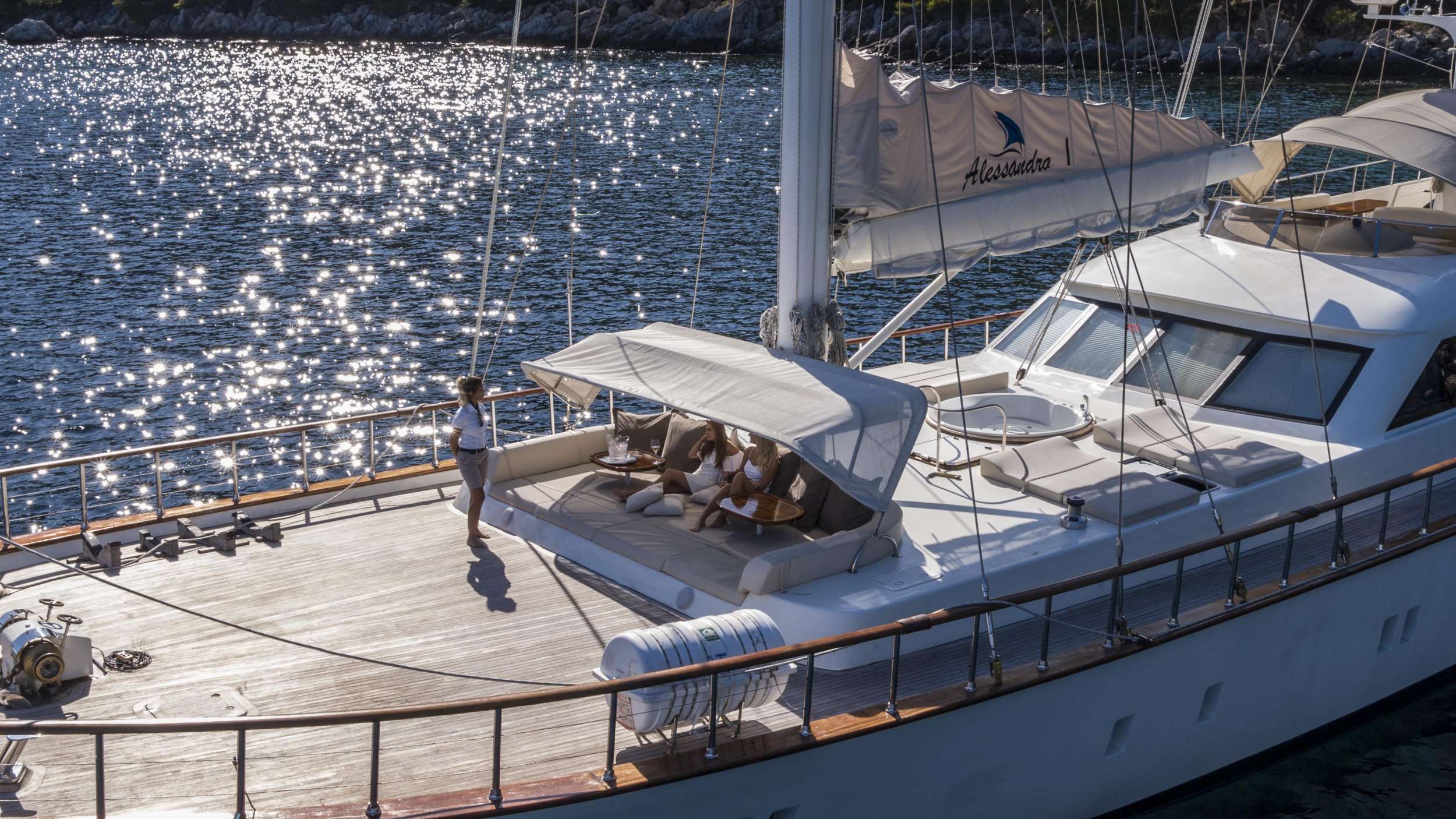 ALESSANDRO I Custom Sailing Yacht 40m - foredeck