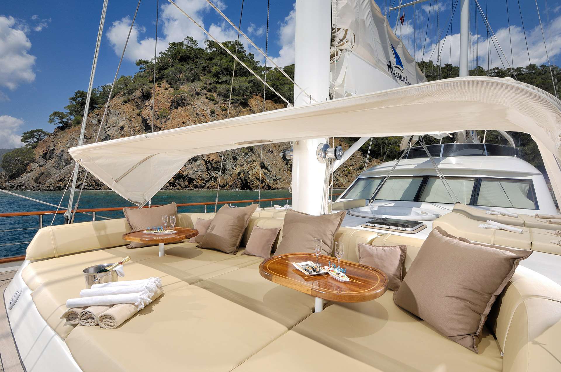 ALESSANDRO I Custom Sailing Yacht 40m - foredeck lounge