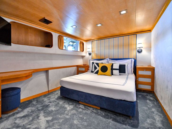 SOMETHING COOL CRN Ancona 45m - VIP cabin 1 SOMETHING COOL CRN Ancona 45m - VIP cabin 1