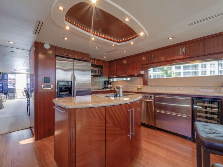 COPAY Lazzara 80 SC - galley COPAY Lazzara 80 SC - galley