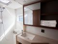 KAIZEN - Lagoon 46 - bathroom KAIZEN - Lagoon 46 - bathroom