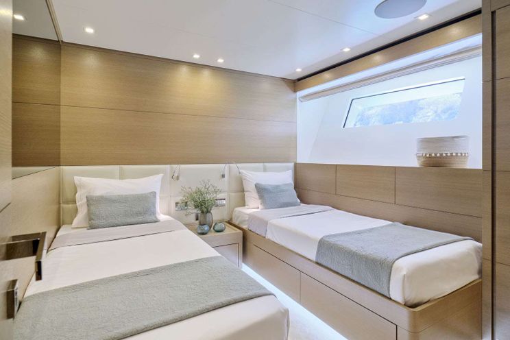 Charter Yacht FLOR - Sanlorenzo SD92 - 4 Cabins - Athens - Mykonos - Paros