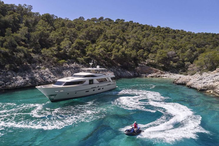 Charter Yacht FLOR - Sanlorenzo SD92 - 4 Cabins - Athens - Mykonos - Paros