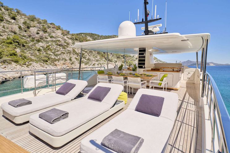Charter Yacht FLOR - Sanlorenzo SD92 - 4 Cabins - Athens - Mykonos - Paros