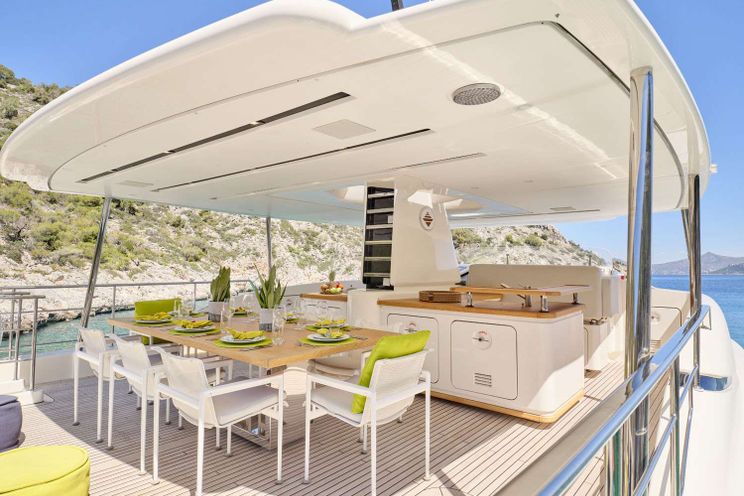 Charter Yacht FLOR - Sanlorenzo SD92 - 4 Cabins - Athens - Mykonos - Paros